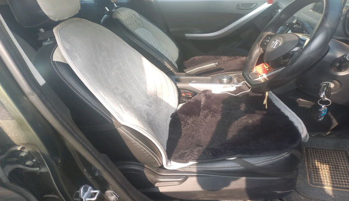 2023 Tata NEXON XM PLUS SUNROOF PETROL, Petrol, Manual, 25,164 km, interior