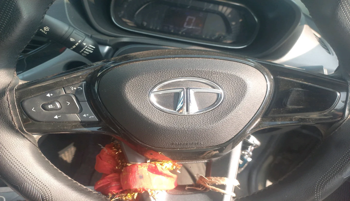 2023 Tata NEXON XM PLUS SUNROOF PETROL, Petrol, Manual, 25,164 km, interior