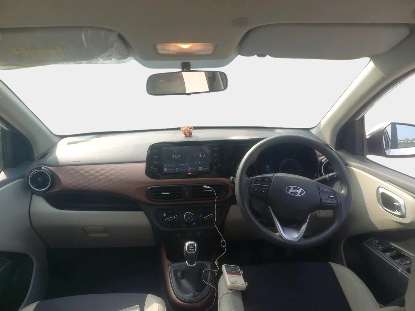 2023 Hyundai AURA SX 1.2 CNG, CNG, Manual, 16,311 km, interior