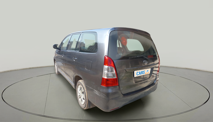 2013 Toyota Innova 2.5 G 8 STR, Diesel, Manual, 2,25,565 km, exterior