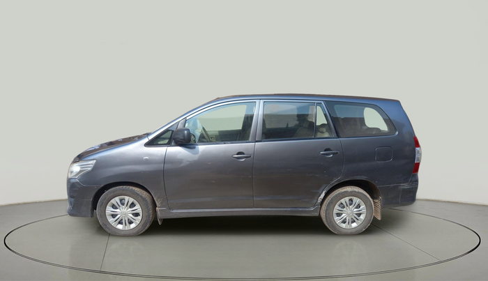 2013 Toyota Innova 2.5 G 8 STR, Diesel, Manual, 2,25,565 km, exterior