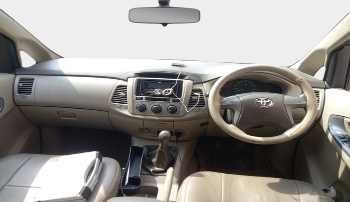 2013 Toyota Innova 2.5 G 8 STR, Diesel, Manual, 2,25,565 km, interior