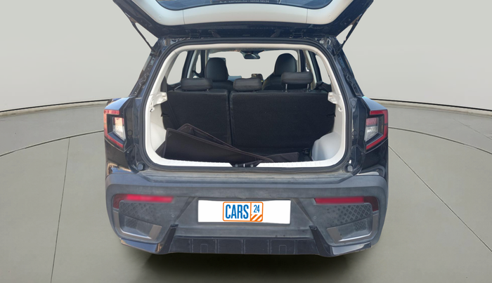 2024 Mahindra XUV 3XO AX5 1.5 Turbo Diesel, Diesel, Manual, 29,954 km, exterior