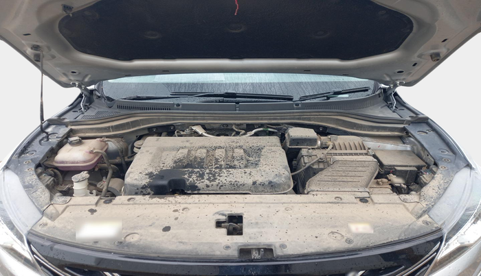 2023 Mahindra XUV700 AX 5 D MT 5 STR, Diesel, Manual, 21,252 km, exterior