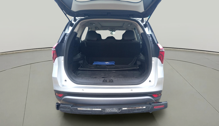 2023 Mahindra XUV700 AX 5 D MT 5 STR, Diesel, Manual, 21,252 km, exterior