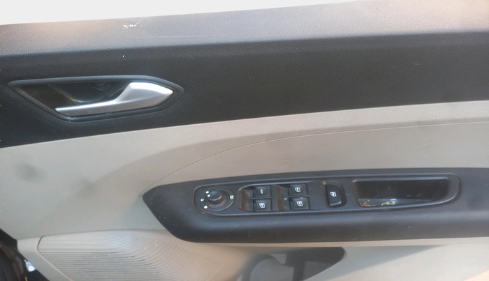 2024 Renault TRIBER RXZ, Petrol, Manual, 5,247 km, interior