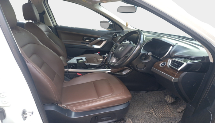 2020 Tata Harrier XZA PLUS 2.0L, Diesel, Automatic, 1,31,139 km, interior