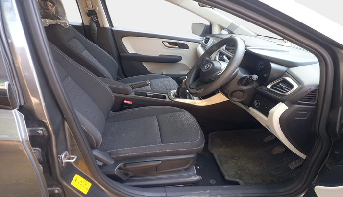 2022 Tata ALTROZ XZ PETROL, Petrol, Manual, 18,889 km, interior