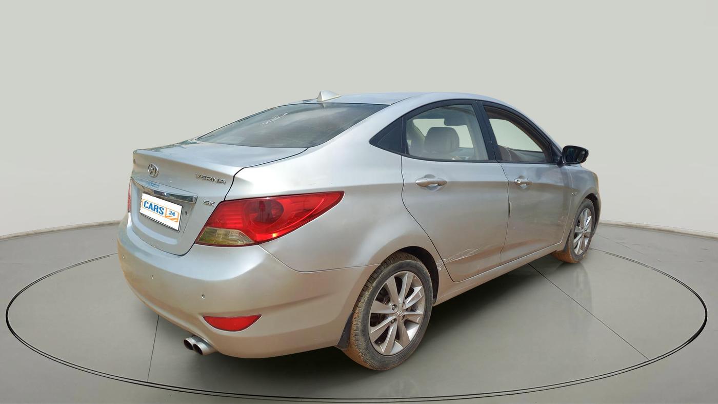 2013 Hyundai Verna FLUIDIC 1.6 CRDI SX, Diesel, Manual, 82,771 km, exterior