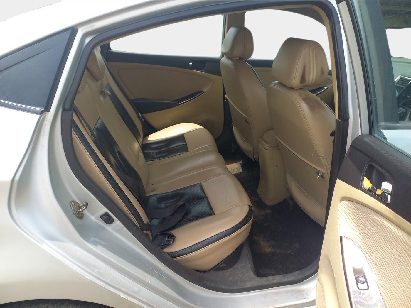 2013 Hyundai Verna FLUIDIC 1.6 CRDI SX, Diesel, Manual, 82,771 km, interior