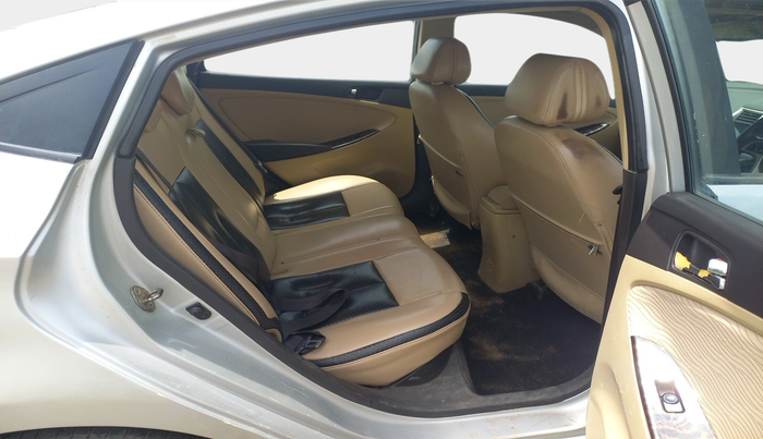 2013 Hyundai Verna FLUIDIC 1.6 CRDI SX, Diesel, Manual, 82,771 km, interior