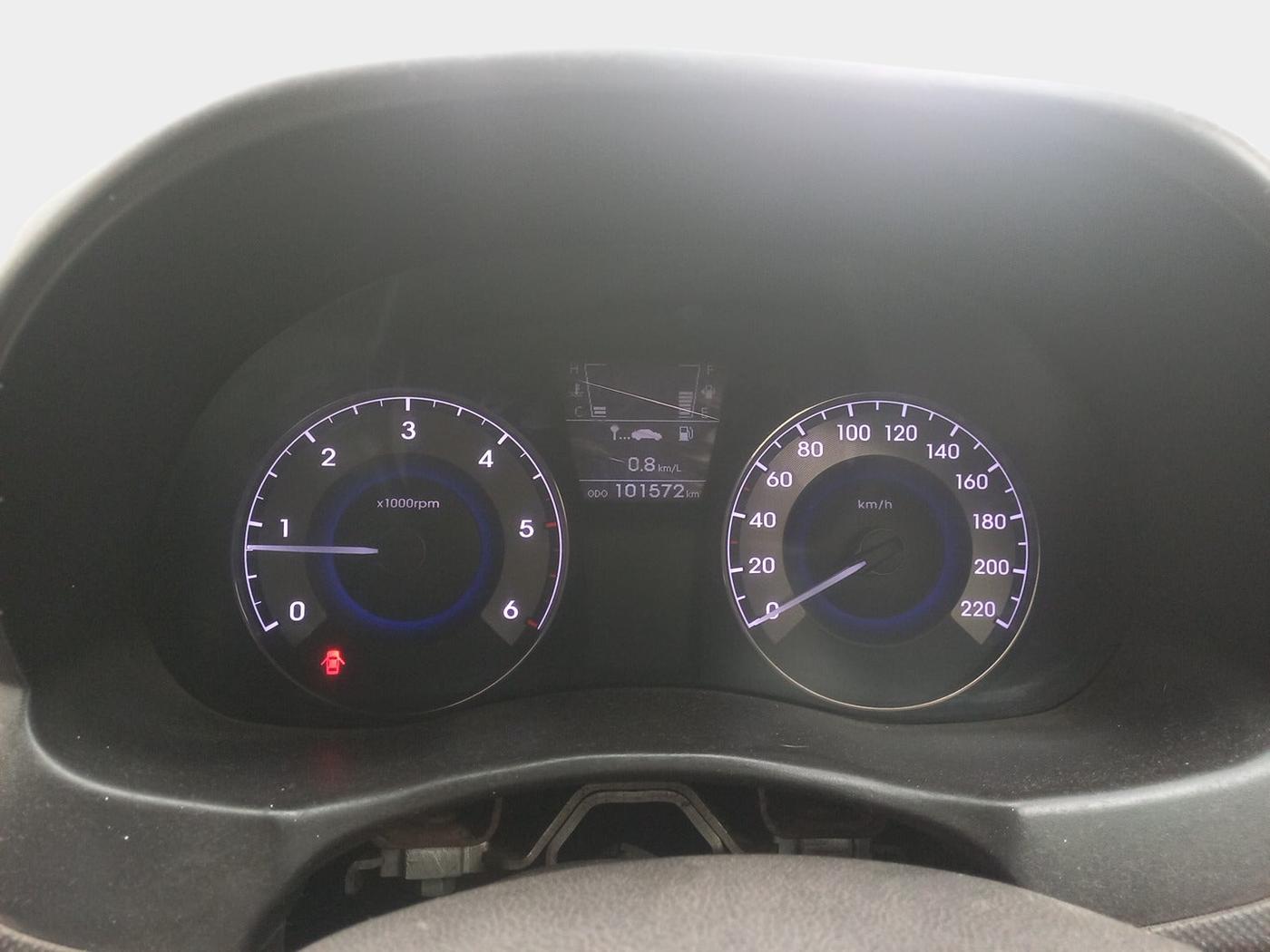2013 Hyundai Verna FLUIDIC 1.6 CRDI SX, Diesel, Manual, 1,01,572 km, interior