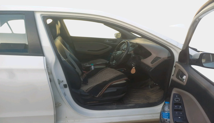 2017 Hyundai Elite i20 SPORTZ 1.2, Petrol, Manual, 1,35,790 km, interior