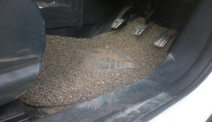 2018 Ford Ecosport TITANIUM 1.5L SIGNATURE EDITION (SUNROOF) DIESEL, Diesel, Manual, 1,07,911 km, interior