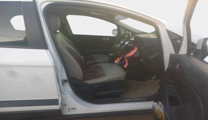 2018 Ford Ecosport TITANIUM 1.5L SIGNATURE EDITION (SUNROOF) DIESEL, Diesel, Manual, 1,07,911 km, interior