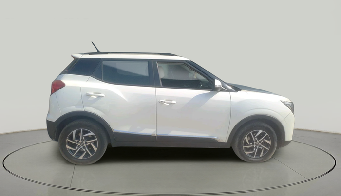2022 Mahindra XUV300 W8 (O) 1.5 DIESEL, Diesel, Manual, 77,524 km, exterior