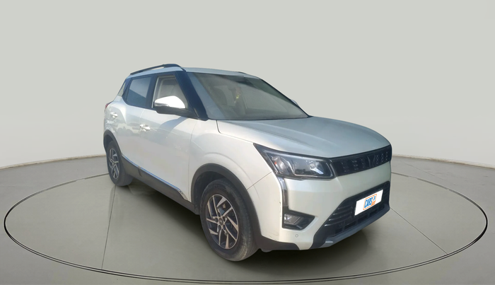 2022 Mahindra XUV300 W8 (O) 1.5 DIESEL, Diesel, Manual, 77,524 km, exterior