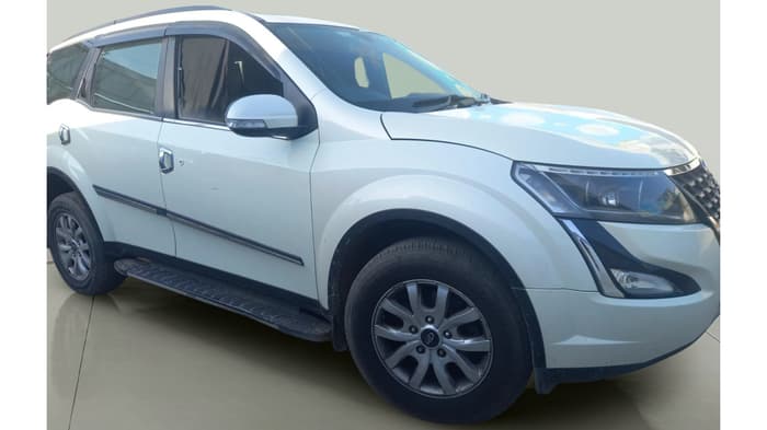 2016 Mahindra XUV500 W10 AT, Diesel, Automatic, 70,886 km, exterior