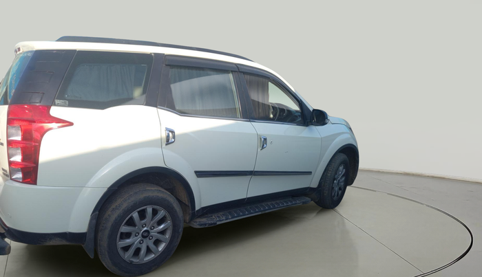 2016 Mahindra XUV500 W10 AT, Diesel, Automatic, 70,886 km, exterior