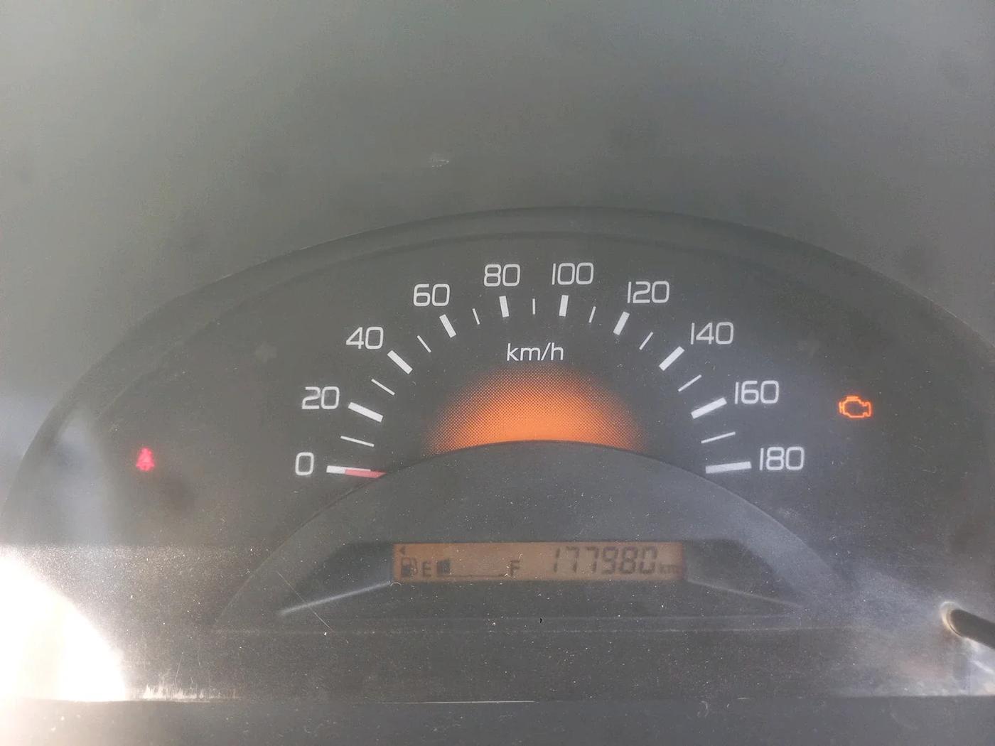 2011 Maruti Wagon R 1.0 LXI, CNG, Manual, 1,77,980 km, interior