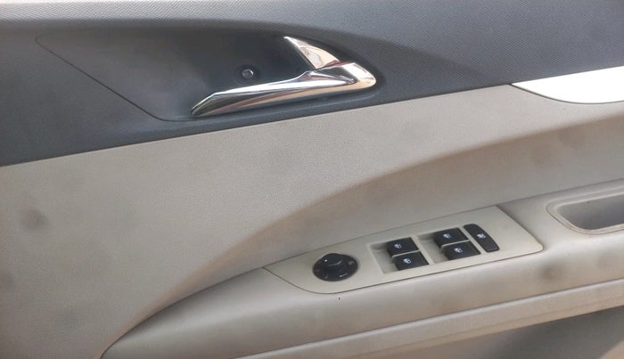 2018 Mahindra MARAZZO M8 7 STR, Diesel, Manual, 78,285 km, interior