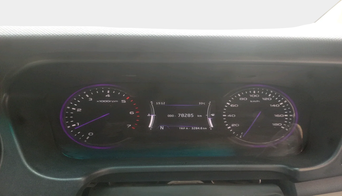 2018 Mahindra MARAZZO M8 7 STR, Diesel, Manual, 78,285 km, interior