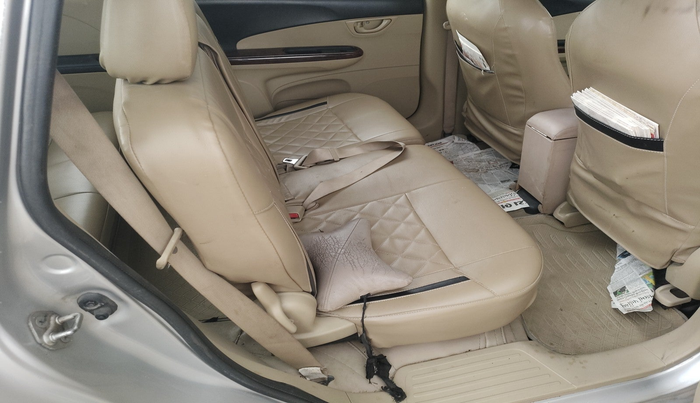 2014 Honda Mobilio 1.5L I-DTEC V, Diesel, Manual, 2,12,776 km, interior
