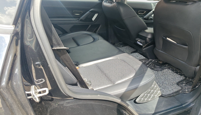 2022 Tata Harrier XZA PLUS 2.0L DARK EDITION, Diesel, Automatic, 80,866 km, interior