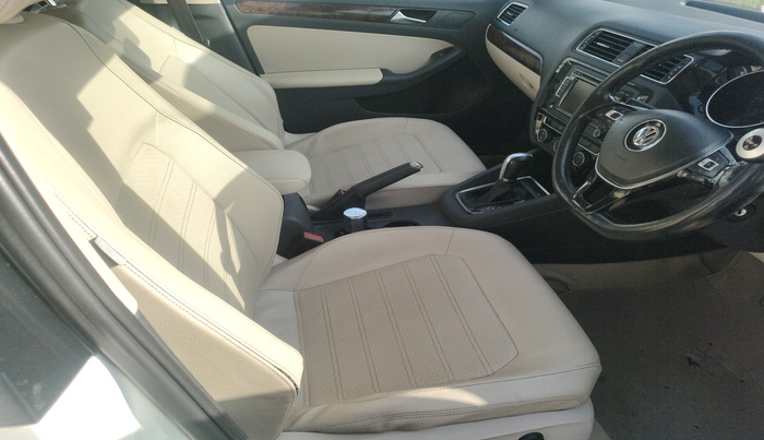 2015 Volkswagen Jetta HIGHLINE TDI AT, Diesel, Automatic, 1,31,152 km, interior