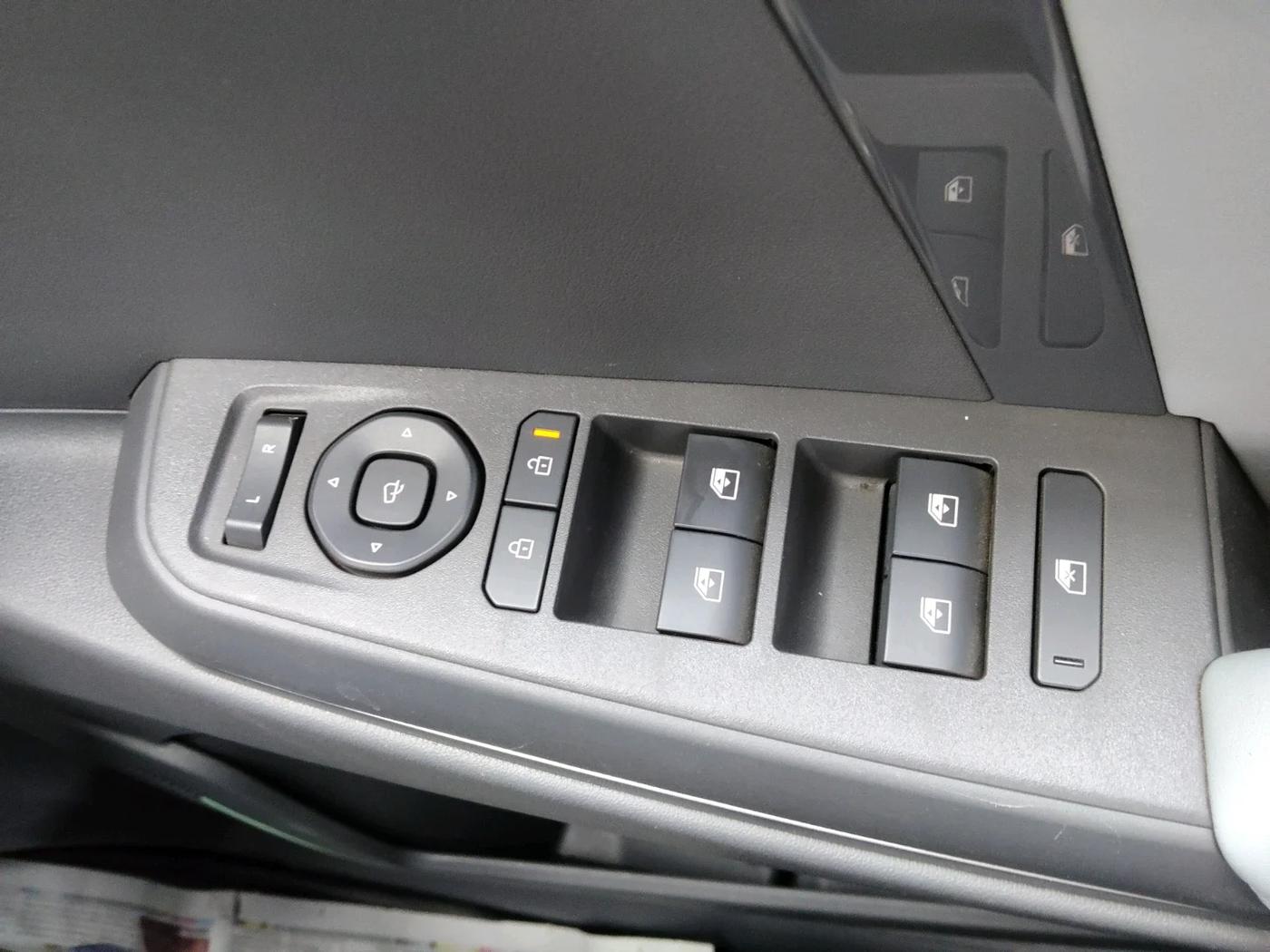 2025 KIA SYROS  HTX 1.0 Turbo 6MT, Petrol, Manual, 6,721 km, interior