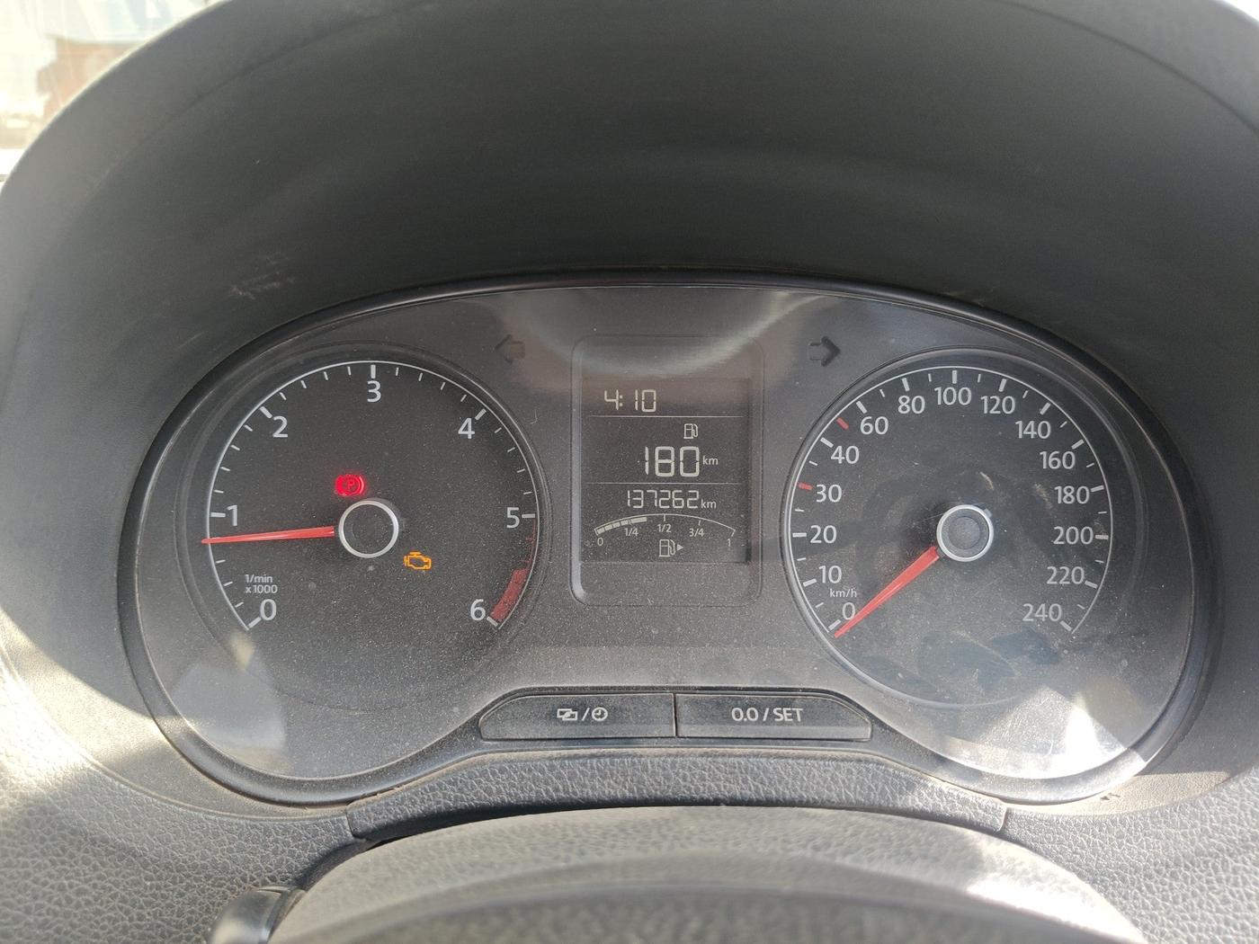 2017 Volkswagen Ameo TRENDLINE 1.5L, Diesel, Manual, 1,37,262 km, interior