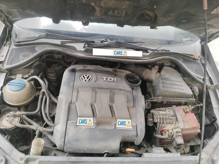 2013 Volkswagen Polo TRENDLINE 1.2L DIESEL, Diesel, Manual, 1,83,945 km, exterior