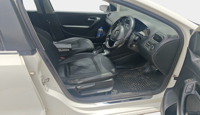 2016 Volkswagen Polo GT TSI AT, Petrol, Automatic, 1,37,127 km, interior