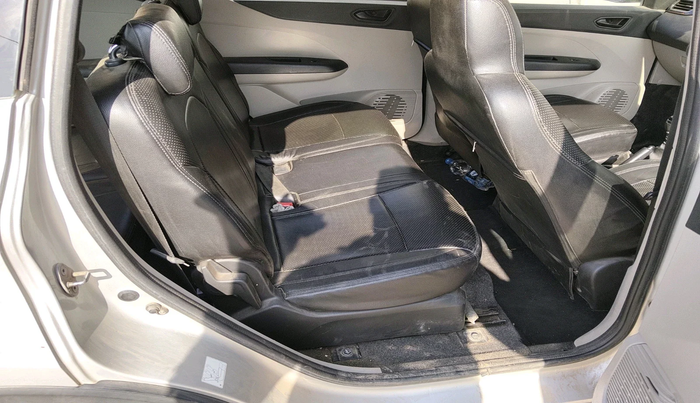 2019 Renault TRIBER RXT, Petrol, Manual, 87,617 km, interior