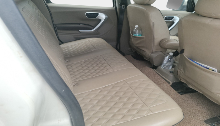 2015 Mahindra TUV300 T8, Diesel, Manual, 81,797 km, interior