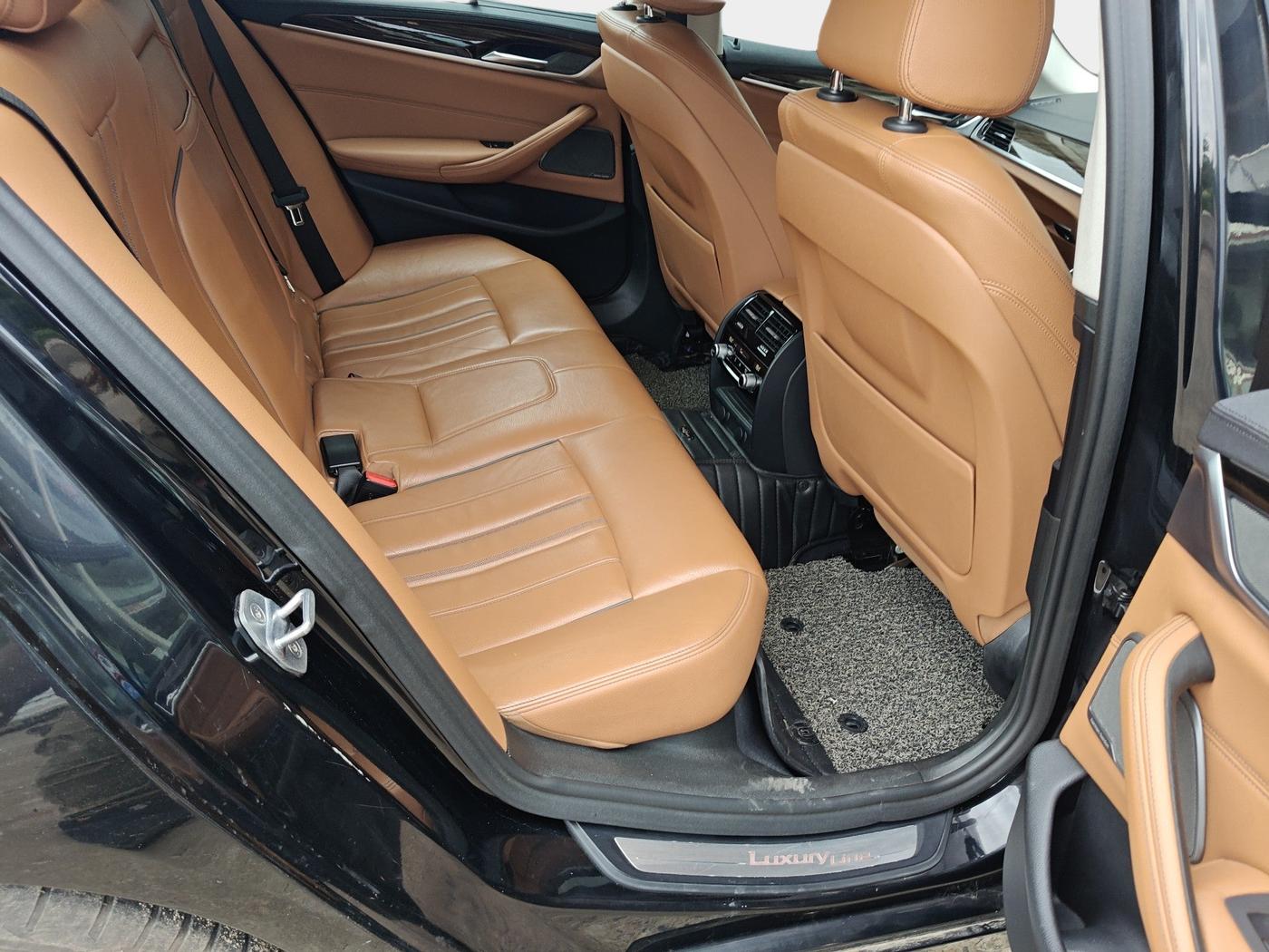 2019 BMW 5 Series 520D LUXURY LINE, Diesel, Automatic, 77,900 km, interior