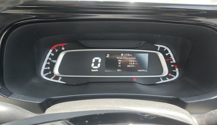2022 KIA SONET HTX 1.0 IMT, Petrol, Manual, 16,979 km, interior