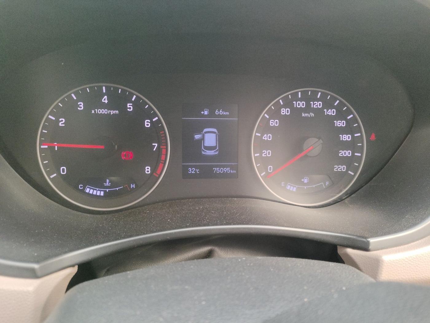 2019 Hyundai Elite i20 ASTA 1.2 (O), Petrol, Manual, 75,095 km, interior