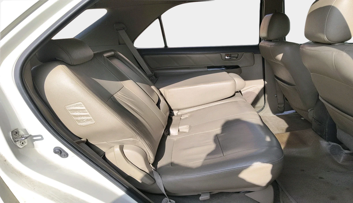 2013 Toyota Fortuner 3.0 4X2 AT, Diesel, Automatic, 2,26,988 km, interior