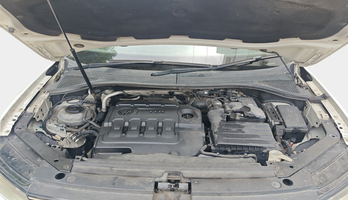2017 Volkswagen TIGUAN COMFORTLINE TDI AT, Diesel, Automatic, 1,69,176 km, exterior