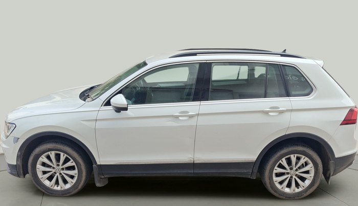 2017 Volkswagen TIGUAN COMFORTLINE TDI AT, Diesel, Automatic, 1,69,176 km, exterior