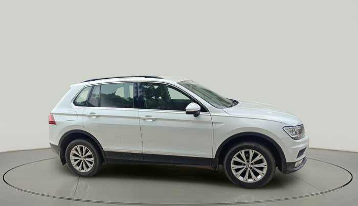 2017 Volkswagen TIGUAN COMFORTLINE TDI AT, Diesel, Automatic, 1,69,176 km, exterior