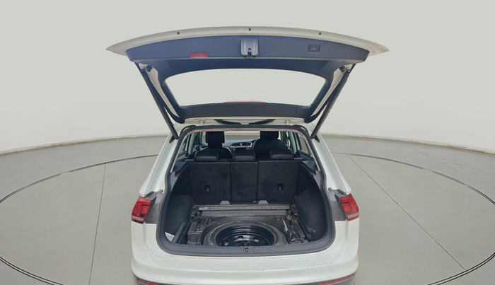 2017 Volkswagen TIGUAN COMFORTLINE TDI AT, Diesel, Automatic, 1,69,176 km, exterior