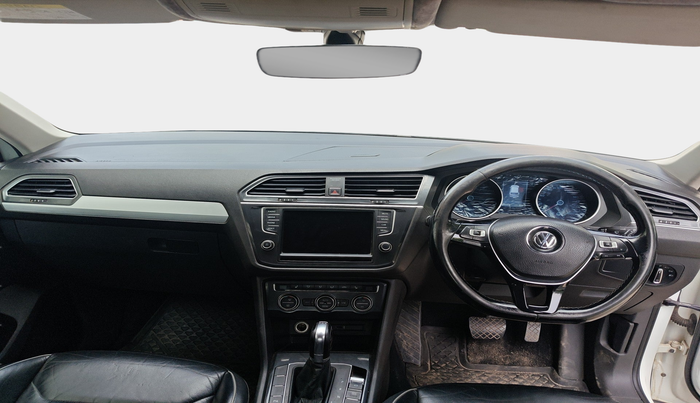2017 Volkswagen TIGUAN COMFORTLINE TDI AT, Diesel, Automatic, 1,69,176 km, interior