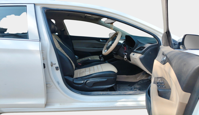 2018 Hyundai Verna 1.6 VTVT SX, Petrol, Manual, 59,569 km, interior