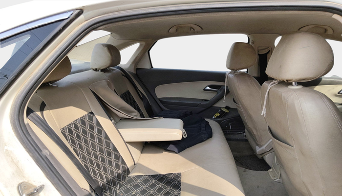 2012 Volkswagen Vento HIGHLINE DIESEL 1.6, Diesel, Manual, 1,00,308 km, interior