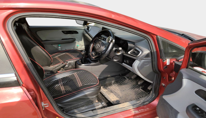 2021 Tata ALTROZ XT PETROL, Petrol, Manual, 72,685 km, interior