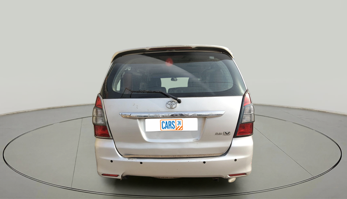 2012 Toyota Innova VX 2.5 8 STR, Diesel, Manual, 1,92,145 km, exterior