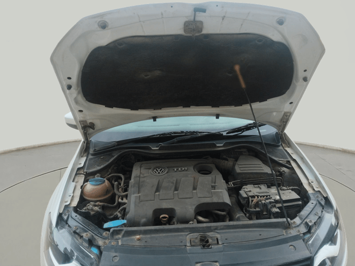 2014 Volkswagen Polo COMFORTLINE 1.5L, Diesel, Manual, 1,56,093 km, exterior