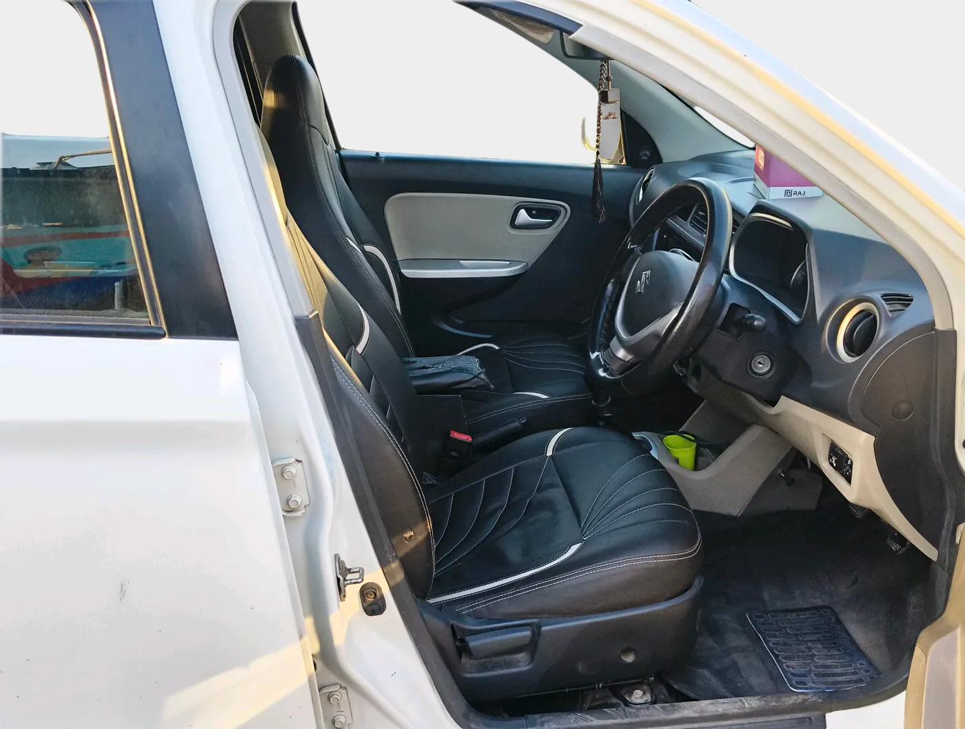 2017 Maruti Alto K10 VXI, Petrol, Manual, 1,11,813 km, interior